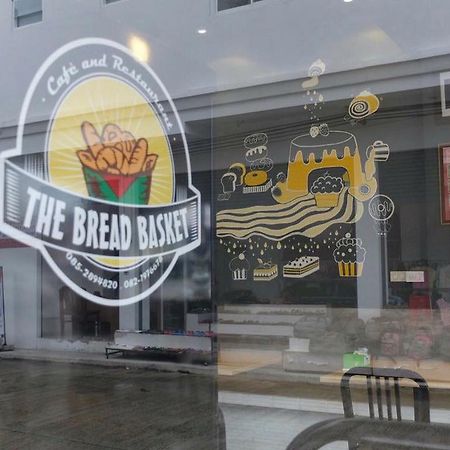 Hotel The Bread Basket Strand Kamala Exterior foto